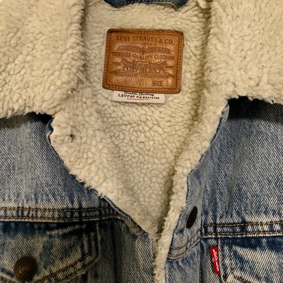 Levi’s Premium Women’s Ex Boyfriend Sherpa Jean Jacket - Size S - Picture 2 of 4